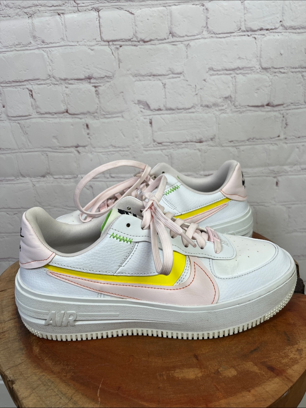 Nike Air Force 1 PLT.AF.ORM White Pearl Pink Sneakers Size 9